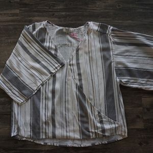 White + Grey | 3/4 Sleeve Surplice V-Neck Top